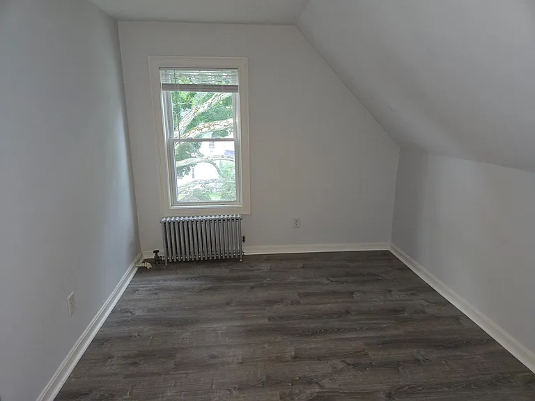 362-364 East St #301 — Photo 9