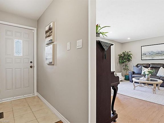 5th image of 543 Box Grove Pl