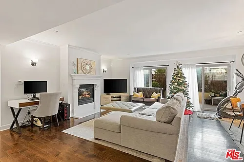 1522 Amherst Ave #101 Photo 1