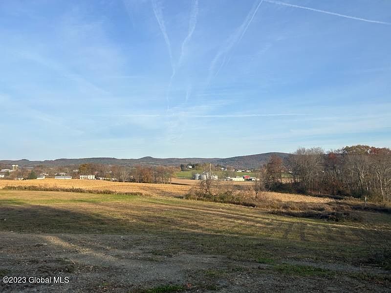 5th image of 390 Moonlawn Road
