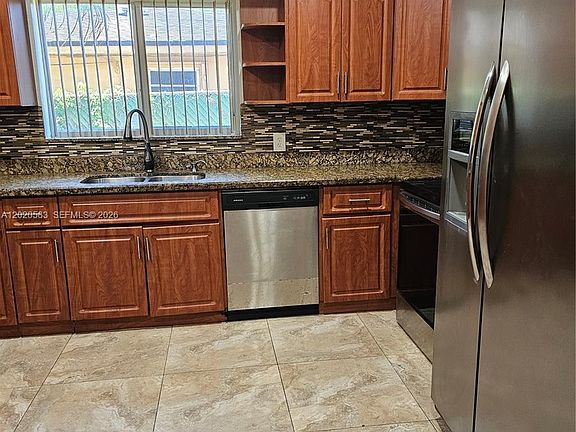5th image of 15851 NW 37th Ct
