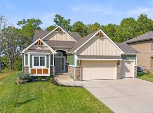 2350 SW River Trail Rd, Lees Summit, MO 64082