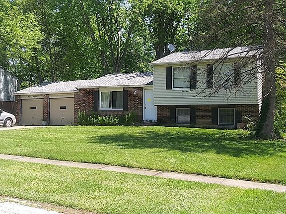 2nd image of 3338 Grovewood Dr