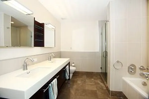 Sold by Douglas Elliman | media 20