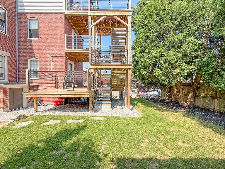 168 Danforth St #3 — Photo 45