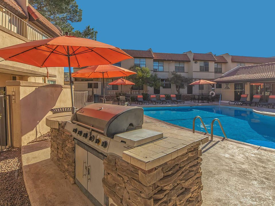 Poolside BBQ Grill