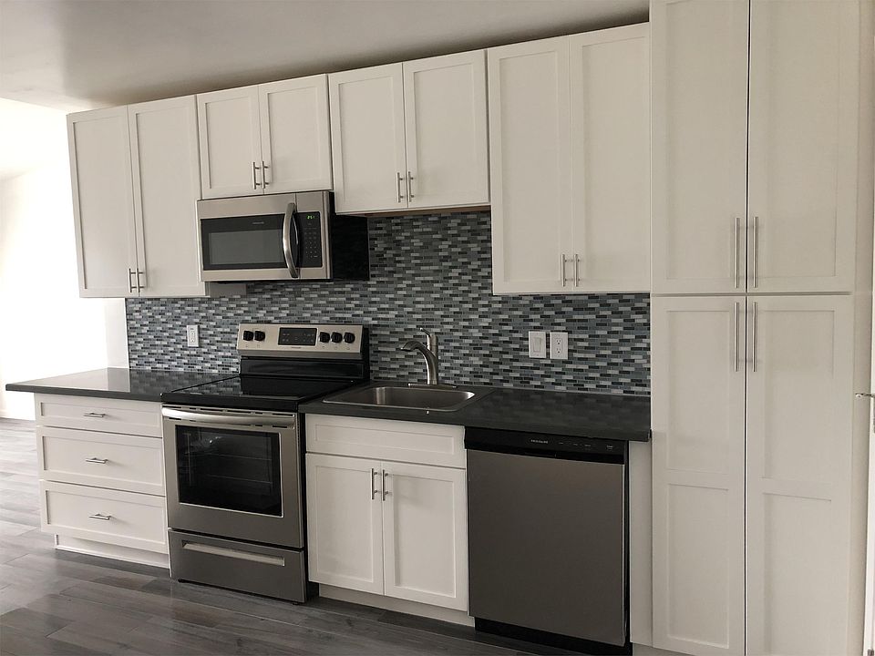1st image of 7102 E Oak St APT 01