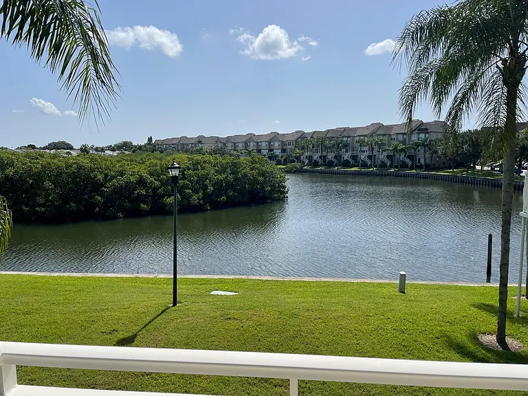 8812 Bay Pointe Dr #D202 — Photo 22