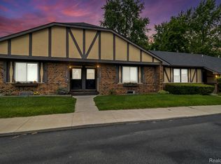 1437 Westbury Dr #C, Davison, MI 48423