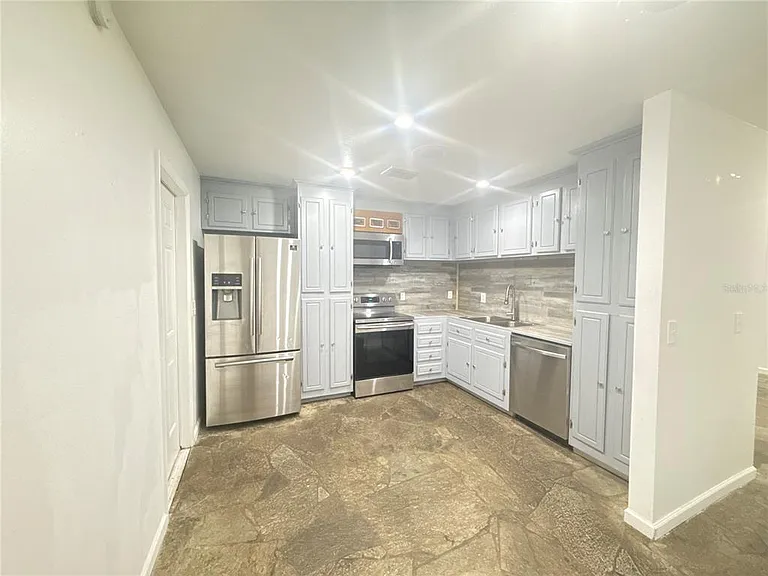 4694 Pheasant Run Dr #2B — Photo 20