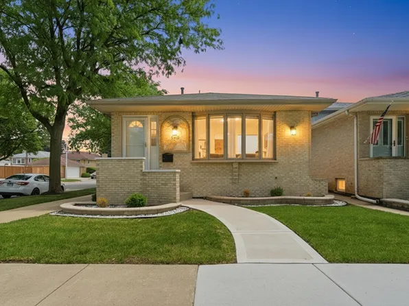 5601 S Sayre Ave, Chicago, IL 60638