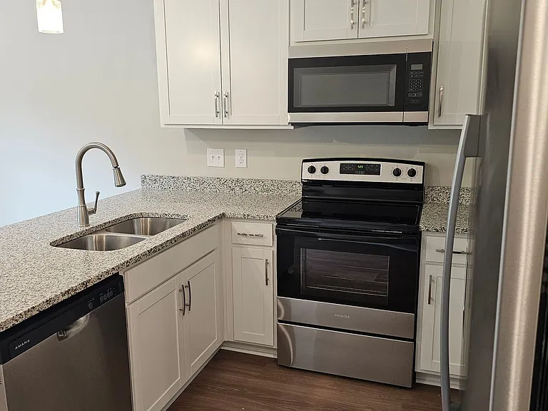 329 Cedar Ct — Photo 54