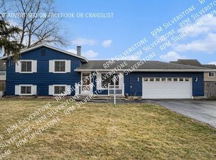 2226 Orpington Dr, Troy, MI 48083