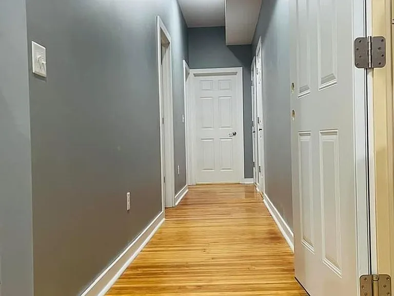 702 Lincolnway — Photo 8