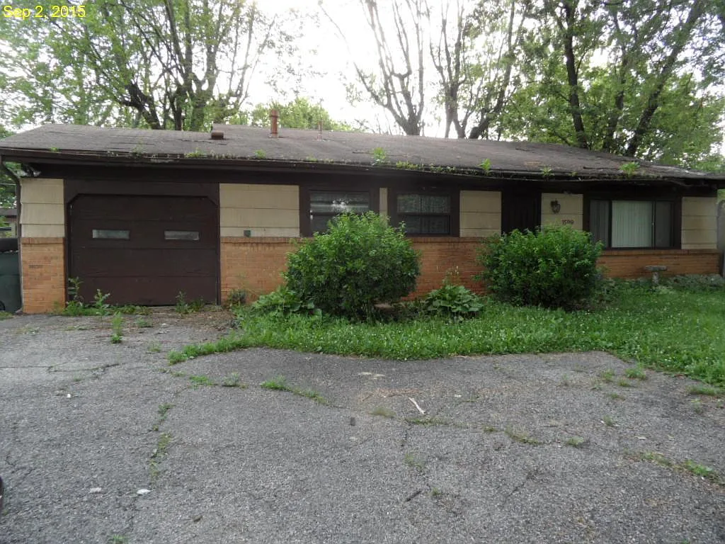 1599 S James Rd photo 1