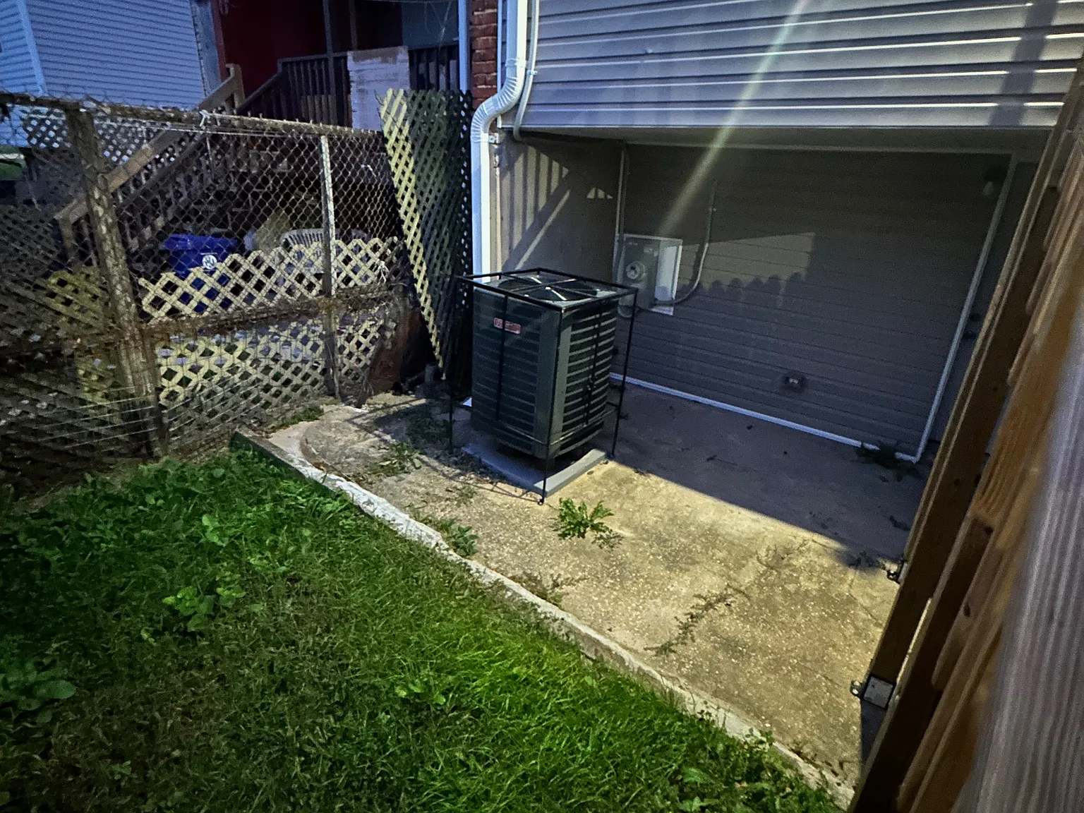 3 bed, 1.5 bath, $2,200 — Photo 4