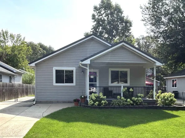 9141 Island Dr, Algonac, MI 48001