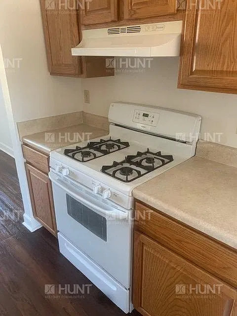 2 bed, 1.5 bath, 1200 sqft, $2,100 — Photo 3