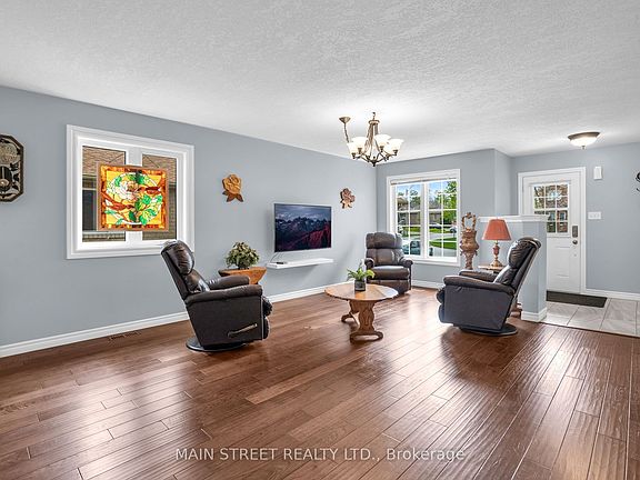 3rd image of 80 Shalom Way