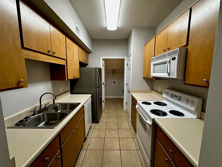 2154 Whispering Pines Blvd #3 — Photo 14