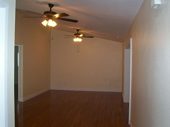 2nd image of 7712 Lakeside Woods Dr