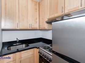 410 E 78th St, New York, NY