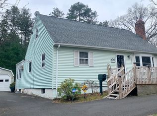 69 Juniper Dr, Windsor Locks, CT 06096