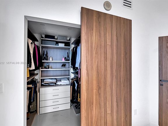 4th image of 350 S Miami Ave #4103