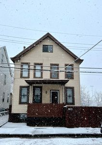 910 Page St, Mc Kees Rocks, PA, 15136