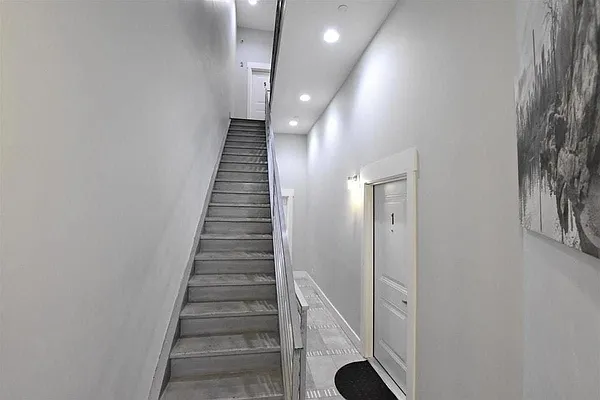 Rented by Bold New York | media 25