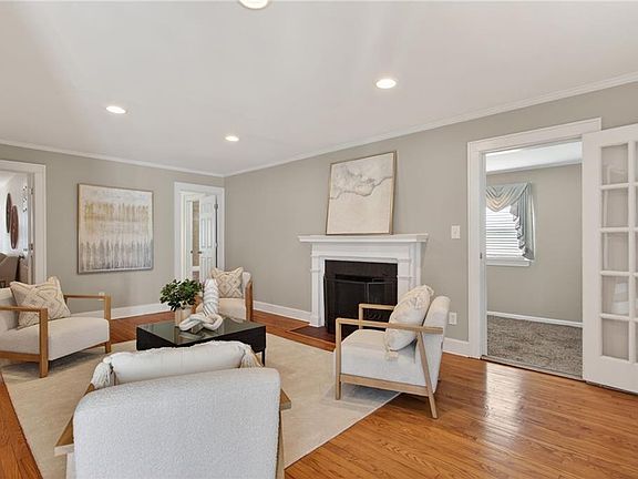 2nd image of 26 Milford Rd