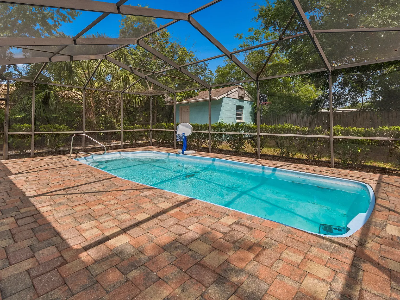 4 bed, 1332 sqft, $3,100 — Photo 2
