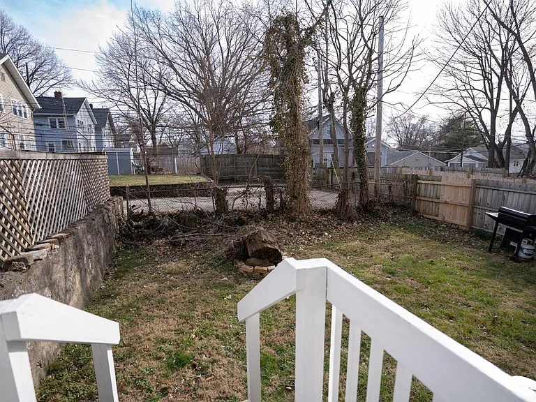 209 Clinton St — Photo 9