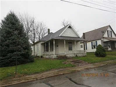 402 Mill St photo 1