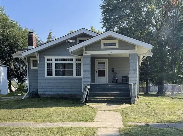 1119 W 4th St, Cameron, MO 64429