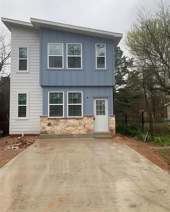 1st image of 10128 Barberry St