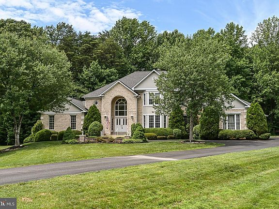 2nd image of 6401 Burke Woods Dr