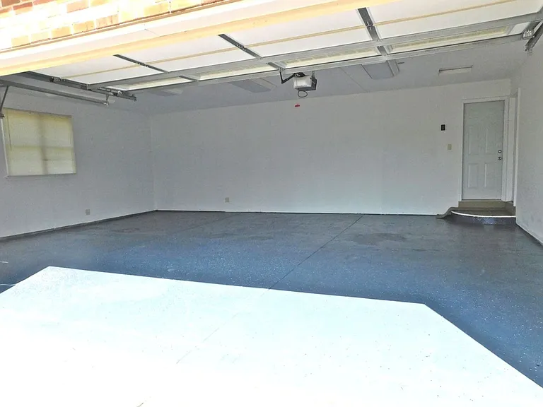 7608 Kyles Station Rd — Photo 7