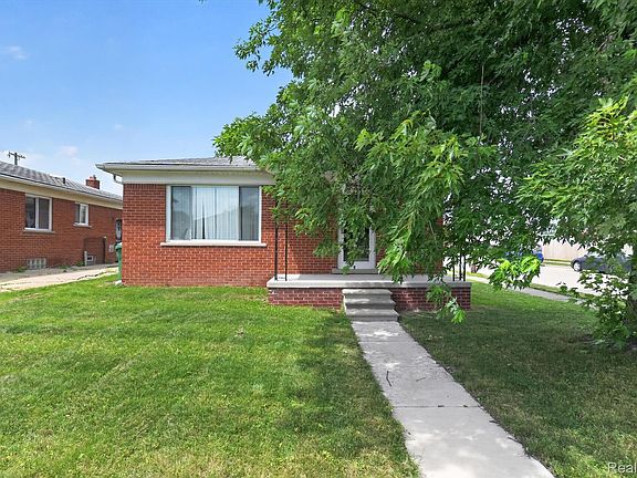 3rd image of 18327 Holland Ave