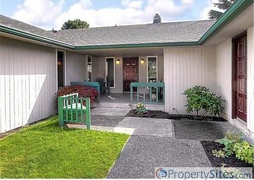 3rd image of 3009 44th St E