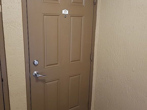 2nd image of 523 Villa Cir