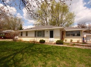 2321 Shoshone Rd, North Saint Paul, MN 55109