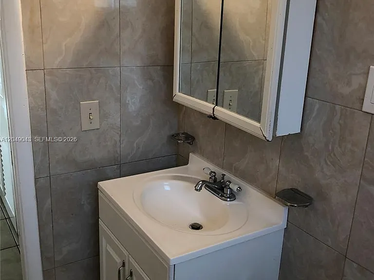 13215 NE 6th Ave #103 — Photo 9