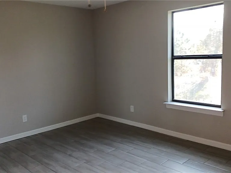 934 Marilyn Ave S — Photo 7
