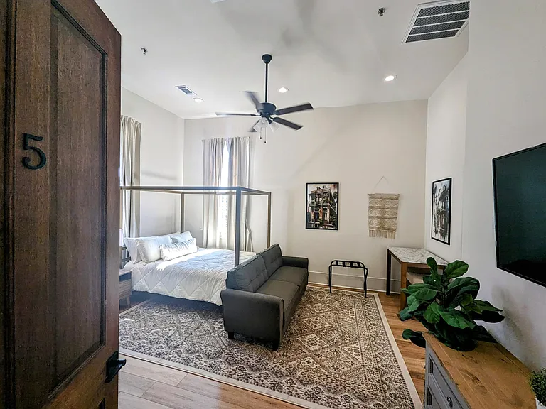 939 Elysian Fields Ave #5 — Photo 9