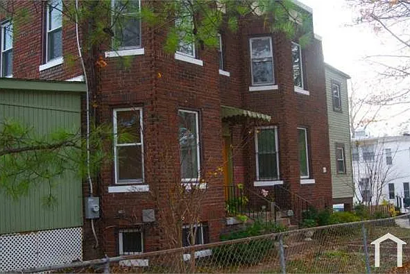 6 bed, $6,500 — Photo 4