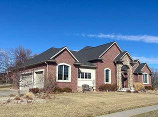 1609 Clearview Blvd, York, NE 68467