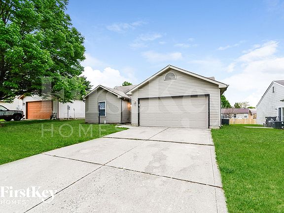 2nd image of 3033 S Tacoma Ave