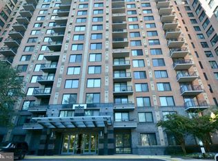 2451 Midtown Ave APT 1021, Alexandria, VA 22303