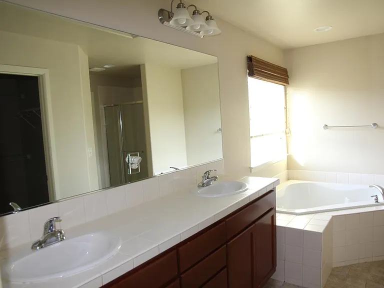 613 195th St SE — Photo 11